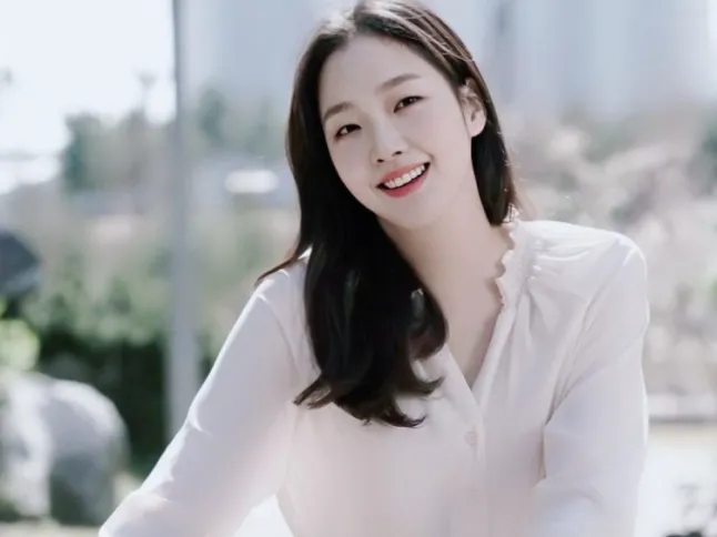 Kim Go-eun 